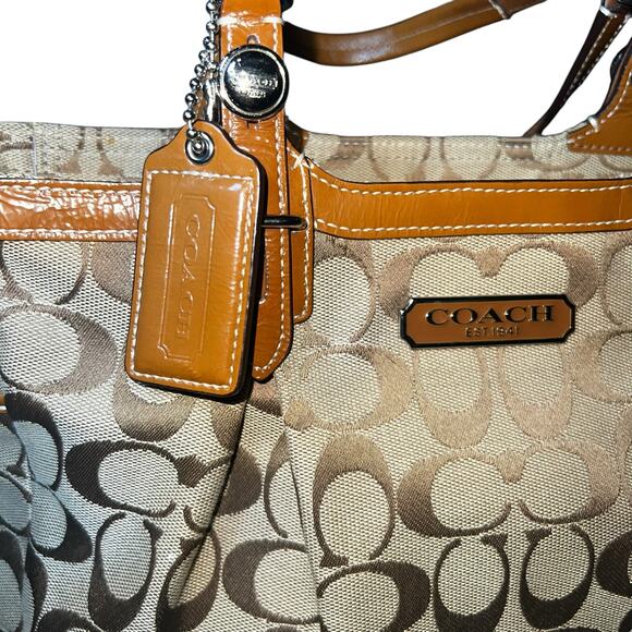 Coach Tan and Brown signature gallery shoulder bag canvas and patent leather - Picture 3 of 12